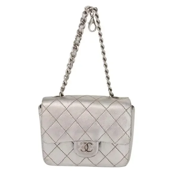 Chanel Matelasse Chain Handbag - Picture 2 of 7